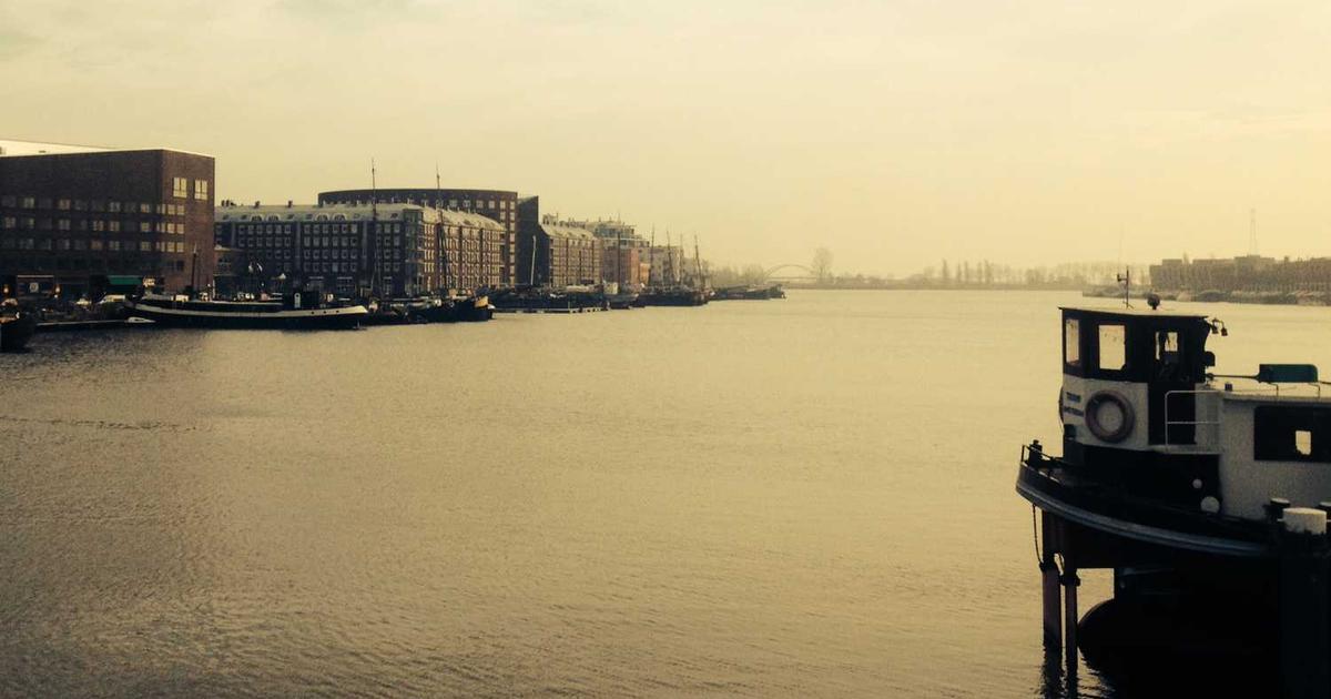 Credit and Debit Cards for Teens: Teaching Responsible Use and Financial Wisdom