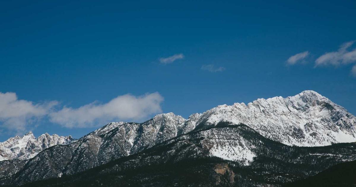 Raising Twins and Multiples: Fostering Individuality and Preventing Comparison